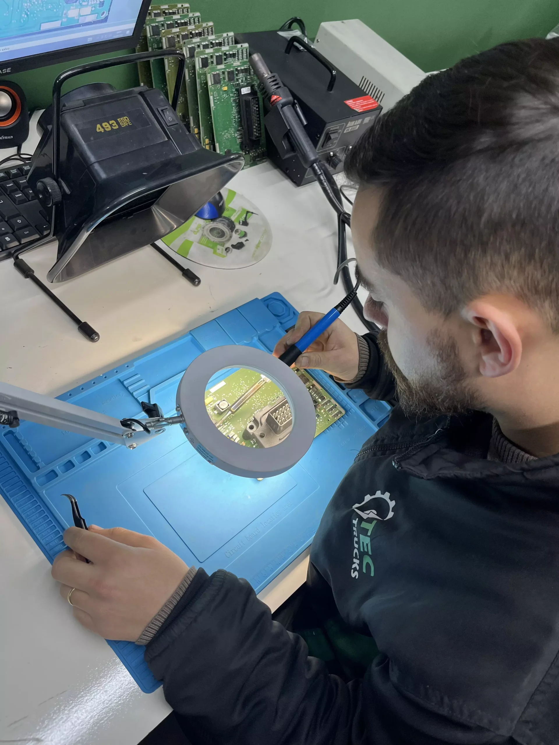 Reparo de placa bomba arla Tec Trucks - Oficina Especializada em Caminhões